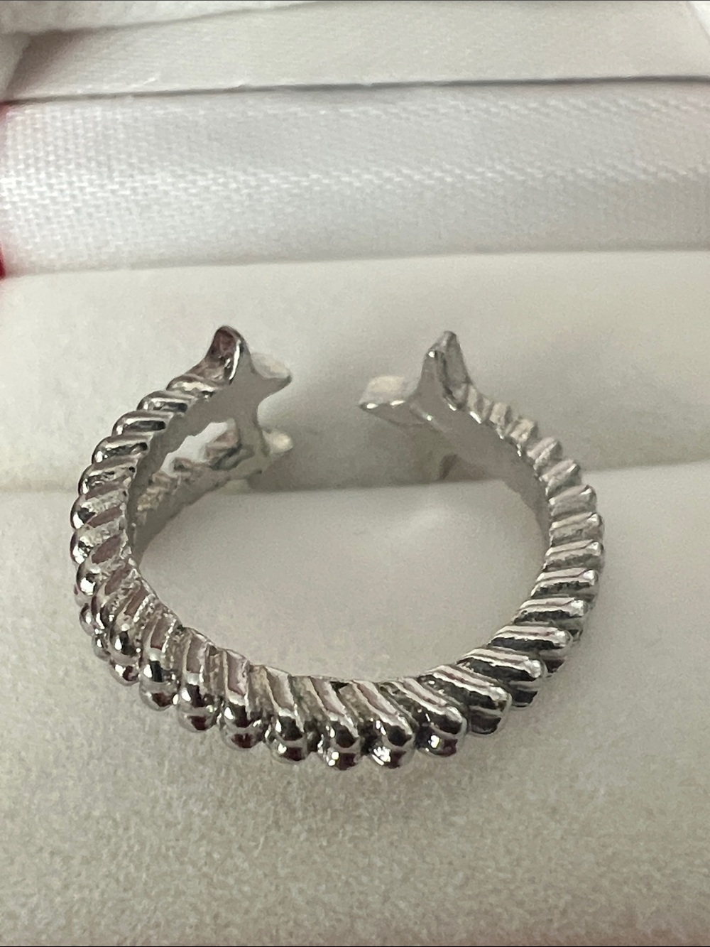 Silver Ribbed Open Ring - Polished Silver - Picture 3 of 3